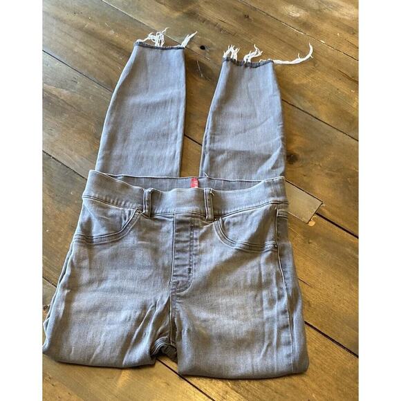 SPANX‎ Women's Vintage Distressed Ankle Skinny Jeans Raw Hem Gray High Rise SZ S - Picture 1 of 4